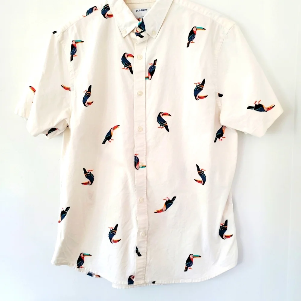 OLD NAVY Men L Ivory Colorful Toucan SS Button Up Shirt "Built In Flex" Tropical - Picture 5 of 14